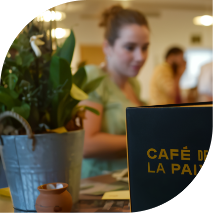 Le restaurant - Café De La Paix - Restaurant Arles - Restaurant Arles centre