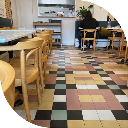 Le restaurant - Café De La Paix - Restaurant Arles - Restaurant Arles centre