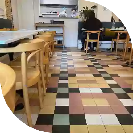 Le restaurant - Café De La Paix - Restaurant Arles - Restaurant Place Voltaire Arles